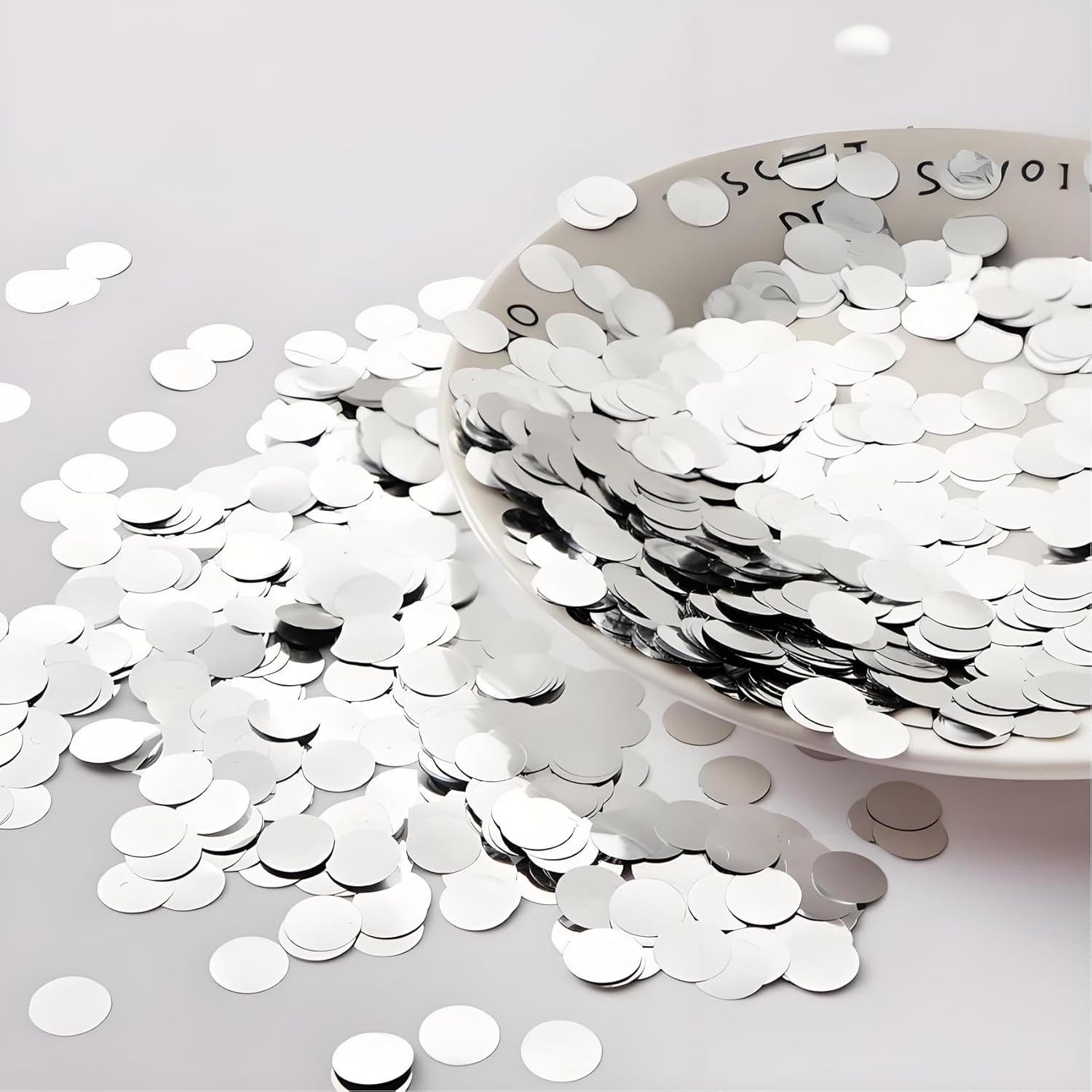 Silver Round Foil Confetti Beautiful Metallic Table Confetti Glitter for Fill Balloons, Wedding,Birthday, Party,Festival Decoration(8000PCS)